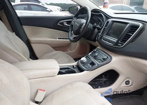 2015 Chrysler 200 Limited z USA, uszkodzony, nr VIN 1C3CCCAB9FN627107